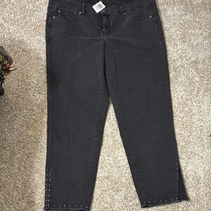 Torrid NWT ankle jeans with stud detail 20T